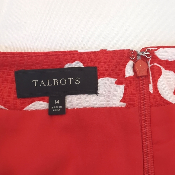 Red and White Tropical Floral Print Pencil Skirt - Picture 8 of 8